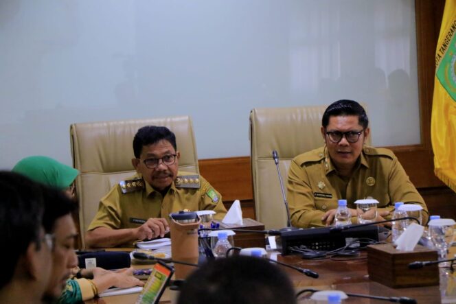 
Walikota Tangerang: Jangan Sampai Masih Ada Warga Buang Sampah Sembarangan dan PKL yang Gangu Fasilitas Umum