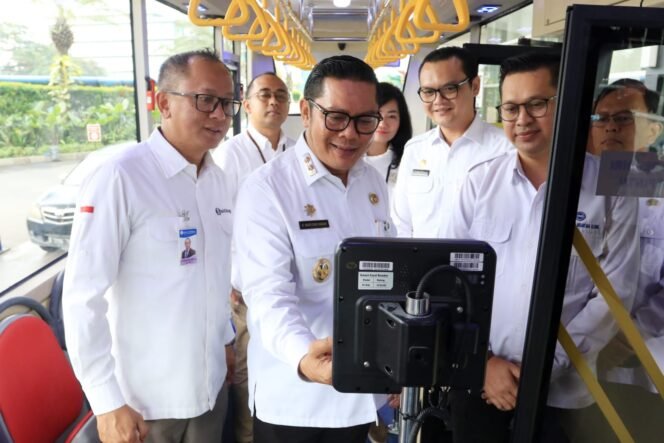 
					Tangerang Jadi Kota Pertama di Banten Terapkan QRIS Tap di Bus Trans Ayo