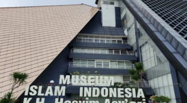 Lingkungan Pondok Pesantren Tebuireng, Cukir, Jombang, Jawa Timur 