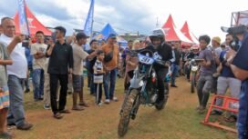 Walikota Tangerang, H.Sachrudin saat ikut Gas di lintasan