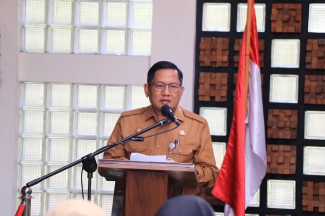 
					Sekertaris Daerah (Sekda) Kota Tangerang, Herman Suwarman 