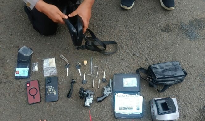
					Dua Pencuri Motor Dibekuk, Polisi Sita Kunci T dan Pistol Mainan