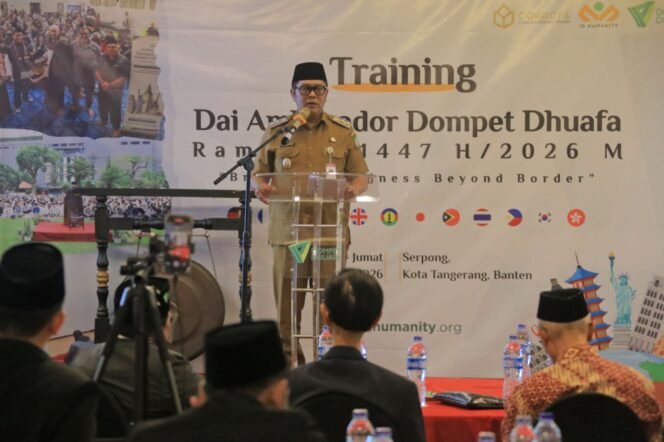
					Wakil Walikota Tangerang, H. Maryono, saat memberikan arahan kepada 20 peserta Training Dai Ambassador Dompet Dhuafa 