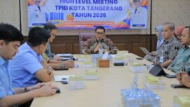 Wakil Walikota Tangerang, Maryono, Saat memimpin High Level Meeting TPID, Di Gedung Pusat Pemerintahan Kota Tangerang, Banten 