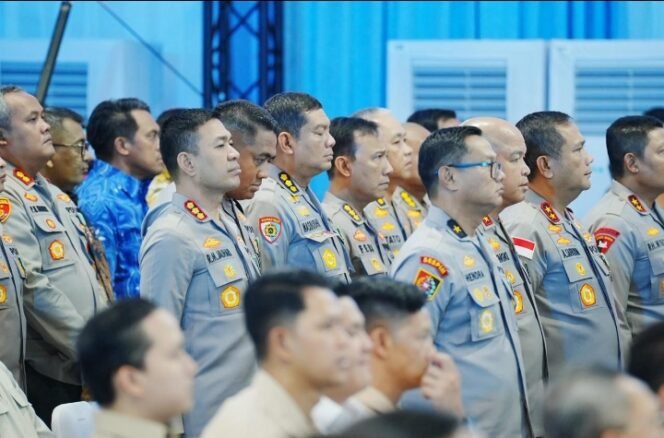 
					Kapolres Metro Tangerang Kota Terima Penghargaan dari Presiden