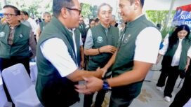 Penuh keakraban, Pertemuan Wakil Walikota Tangerang, Maryono, dengan Menteri Koordinator Bidang infrastruktur dan Pembangunan Kewilayahan, Agus Harimurti Yudhoyono, di Tebet Eco Park