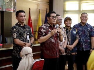 Wakil Walikota Tangerang, Maryono meninjau langsung penyaluran Bantuan Sosial Uang (BSU) di Kecamatan Pinang dan Cipondoh 